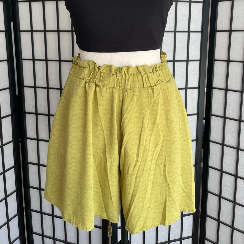 NWT Final Touch Paper Bag Waist Shorts